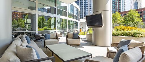 465 North Park condo terrace